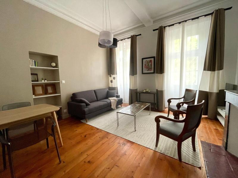 Appartement bourgeois / 4 pièces 90m2