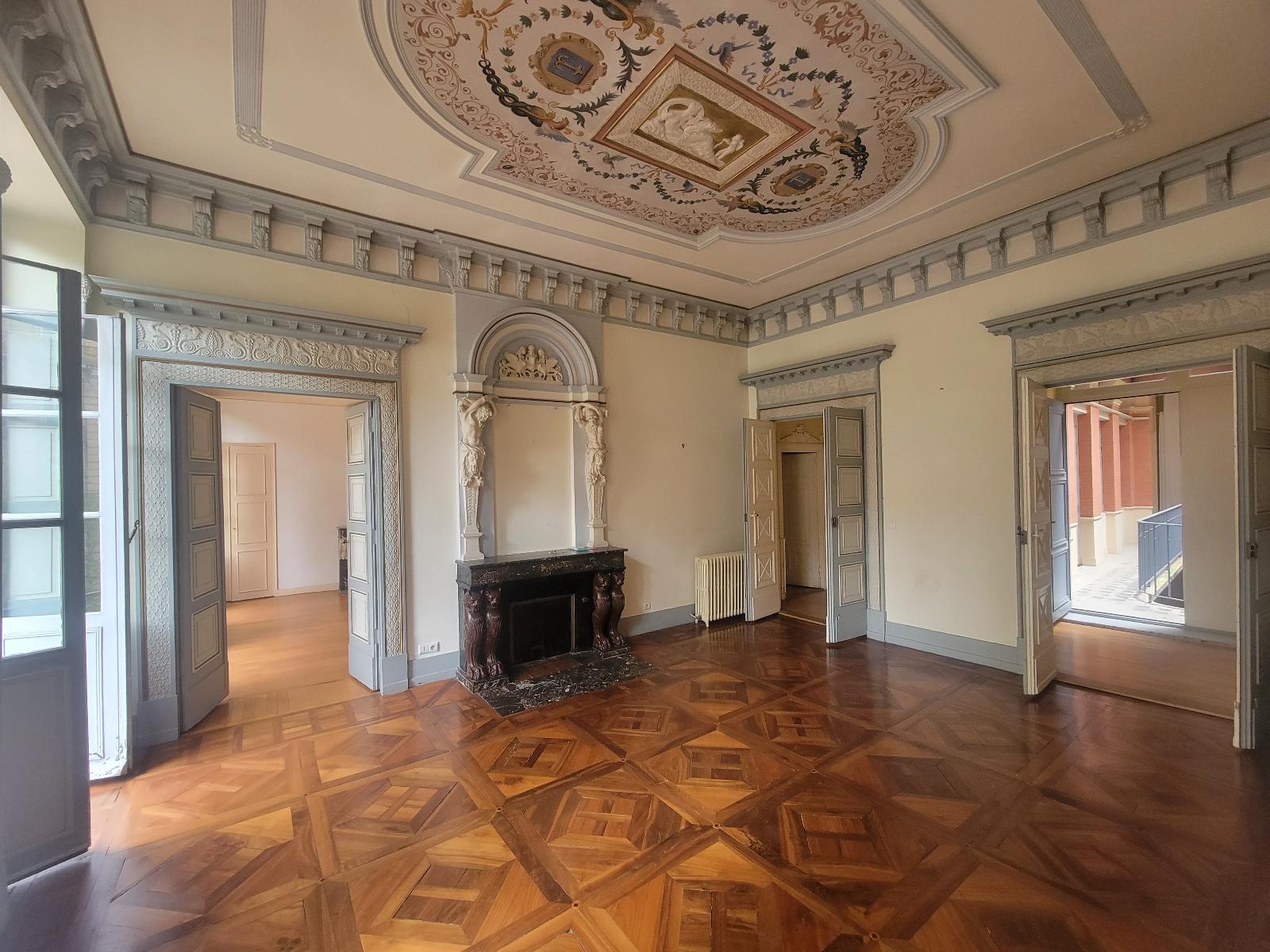 Appartement bourgeois / 5 pièces 152m2