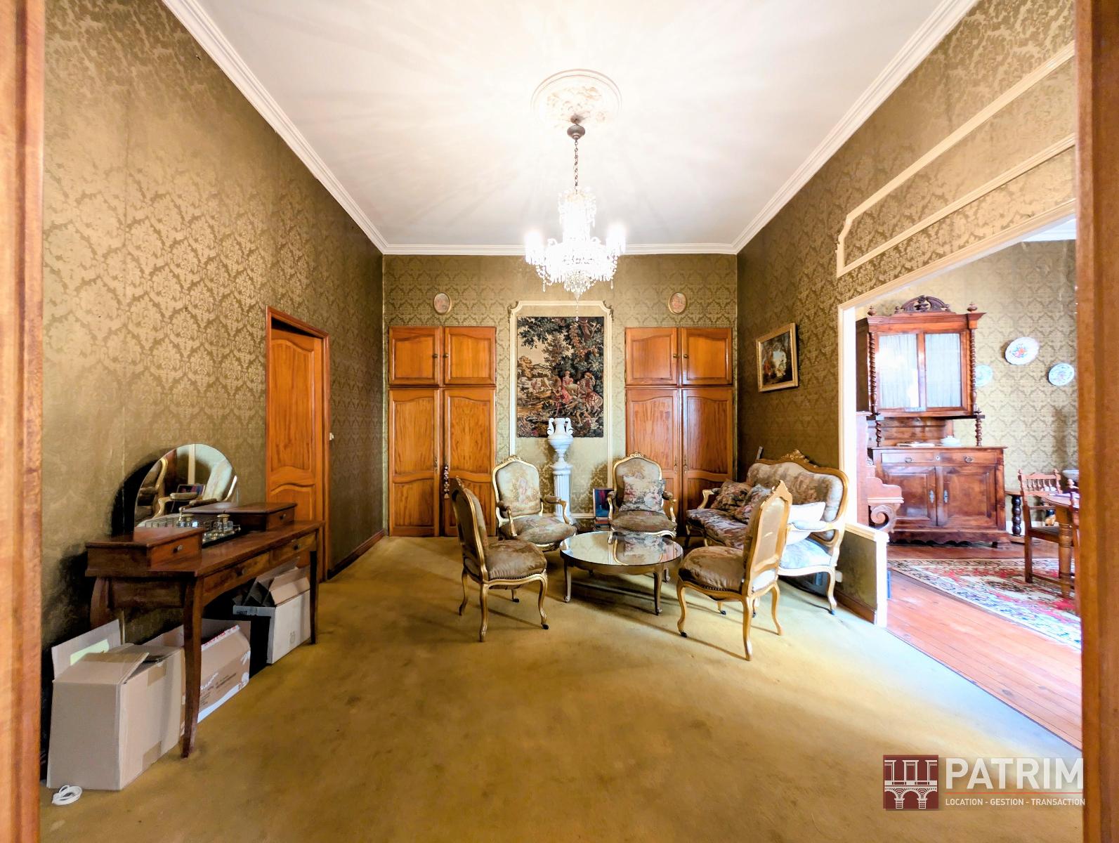 Appartement ancien / 3 pièces 106m2