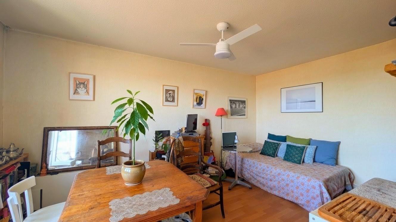 Appartement à rénover / 1 pièce 27m2